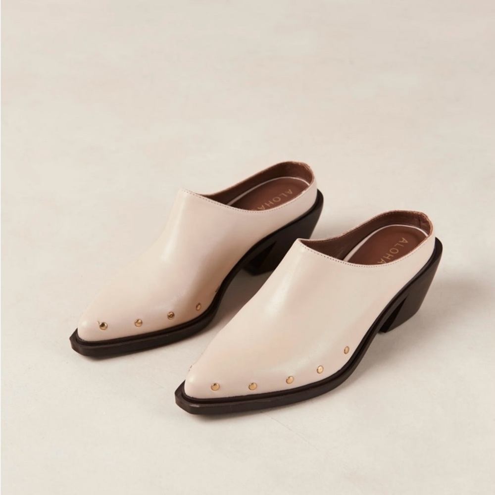 ALOHAS Cream Studded Mules